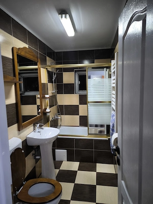 Închiriez apartament cu 3 camere  - imagine 6