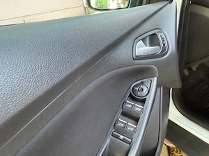 Ford Focus 1.0 Benzina 129.000 Km Primu Propietar De Noua - imagine 6