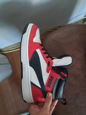 Adidasi Puma marimea 41