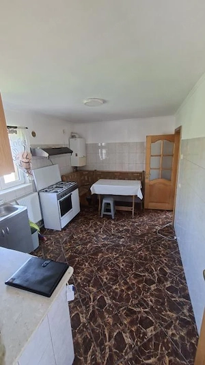 De închiriat – Apartament 3 camere, etaj 1, în Vilă - imagine 5