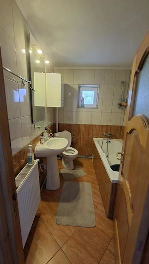 De închiriat – Apartament 3 camere, etaj 1, în Vilă - imagine 7