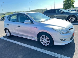Hyundai i30 Hatchback 1.4 Benzină   105 CP   Euro 4   149.000 km - imagine 10