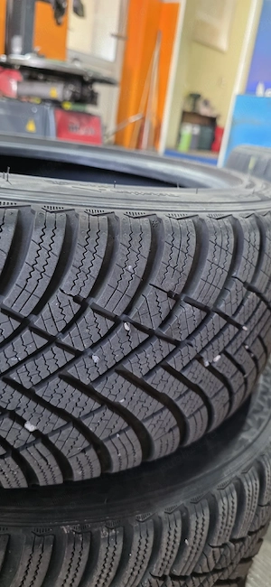 Anvelopa Iarna HANKOOK 225/45 R17 94 V