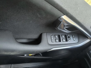Volvo V 40 - imagine 8