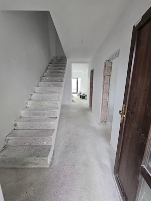 Duplex modern într-o locație centrală Toate utilitatile / Asfalt - imagine 10