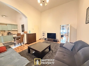 Apartament ultracentral 2 camere și acces pietonal din două străzi