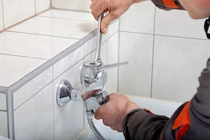 Instalator sanitar  cu experiență - intervenții rapide NON-STOP 24 7