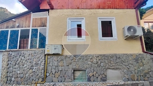Casă / Vilă cu 3 camere de vânzare în zona Schei - imagine 8