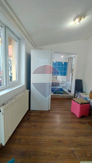 Casă / Vilă cu 3 camere de vânzare în zona Schei - imagine 11