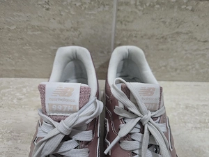 adidasi NB