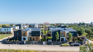 Casă / Vilă cu 4 camere de vânzare în zona Ghimbav Livada - imagine 14