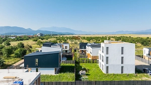 Casă / Vilă cu 4 camere de vânzare în zona Ghimbav Livada - imagine 15