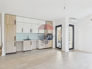 Apartament cu 3 camere de vânzare cu parcare subterana, nemobilat - imagine 2