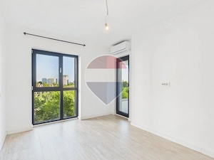 Apartament cu 3 camere de vânzare cu parcare subterana, nemobilat - imagine 4