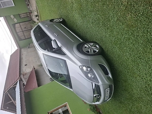 Vând Opel Zafira, an 2011, 7 locuri, capacitate cilindrică 1686 cm 3, euro5, diesel, 310.130 km - imagine 2