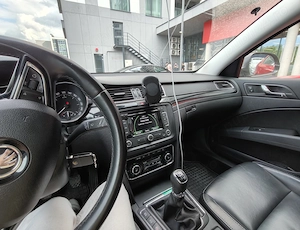 Skoda Superb Combi 2015 2.0 TDI 140CP - imagine 10