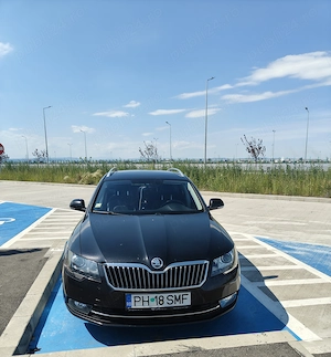 Skoda Superb Combi 2015 2.0 TDI 140CP - imagine 2