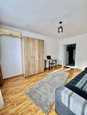 Închiriez garsoniera zona Tiglina 