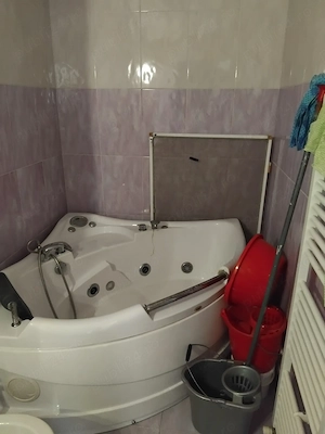 Închiriez apartament  - imagine 3