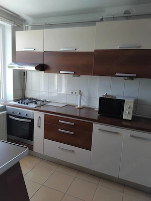 Închiriez apartament  - imagine 7