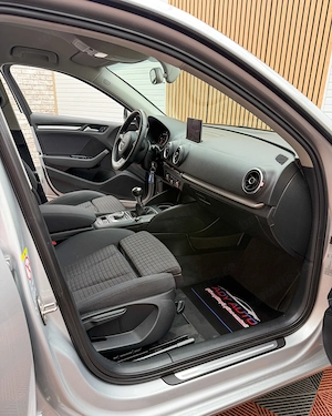 AUDI A3. 2,0 TDI . Navi. Bi-Xenon. Rar+Itp. Garantie 12 luni. Buy-Back. Test-Drive.  - imagine 7