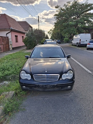 Dezmembrez Mercedes C180 1.8 benzina - imagine 2