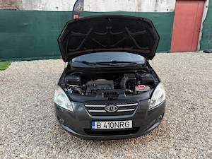 Kia Ceed  1.4 benzina    109 CP   2009 UNIC Proprietar - imagine 9