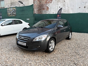 Kia Ceed  1.4 benzina    109 CP   2009 UNIC Proprietar