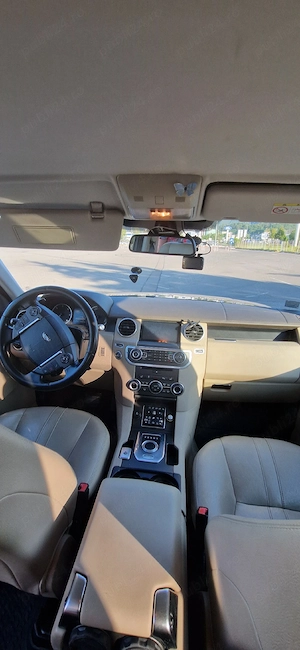 Discovery 4 3.0 TDV6 Automat 4x4 2016   Piele crem, Navi, Cameră - imagine 3