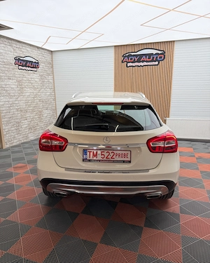 MERCEDES GLA 200 . Cutie Automata + padele . Garantie 12 luni . Buy-Back . Test-Drive .  - imagine 4
