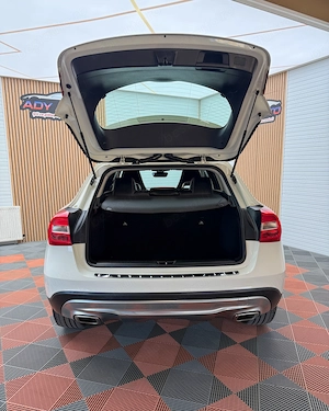 MERCEDES GLA 200 . Cutie Automata + padele . Garantie 12 luni . Buy-Back . Test-Drive .  - imagine 20