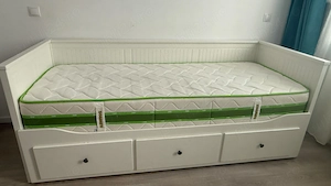 Set Mobilier IKEA HEMNES: Divan Extensibil + Saltea Somneo + Comodă 8 Sertare