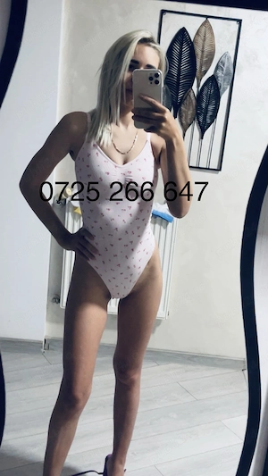 Escorte in orașul tău Blondă slim