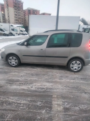 Vând Skoda Roomster 