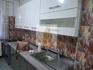 Ap 3 camere decomandat Lipovei parter - imagine 5