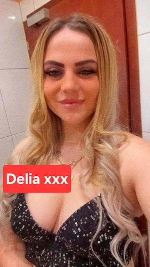 Delia Blonda de la miezul nopti 