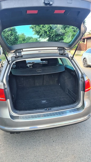 Volkswagen Passat 2.0 TDI (177 CP), an 2014, Comfortline - imagine 9