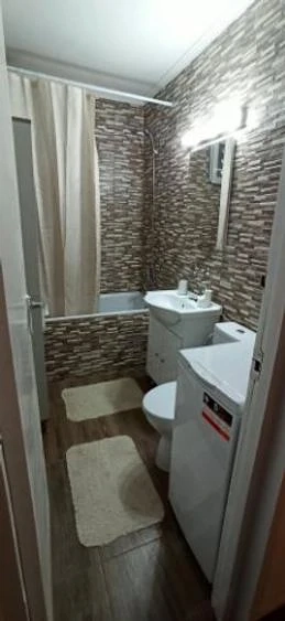 Apartament o camera cu bucatarie open space