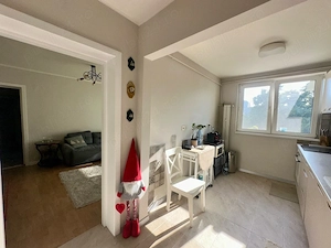 Liviu Rebreanu 3 camere bloc bloc 4 etaje ultrarenovat