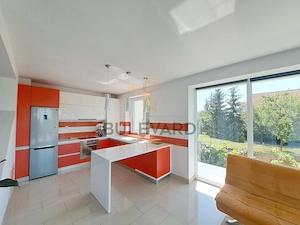 Casa tip dulplex 120 mp + 80 mp terase + garaj, zona Liceu Waldorf - imagine 5