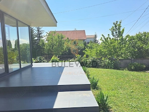 Casa tip dulplex 120 mp + 80 mp terase + garaj, zona Liceu Waldorf - imagine 2