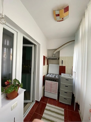 Apartament 2 camere, decomandat. Metrou Aparatorii Patriei. - imagine 2