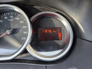 Vand Dacia Duster 1,5 DCI, an 2017, 119.761 km - imagine 10