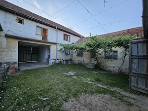 Casă cu etaj de vânzare,  Poienii de Jos, com Buntești - imagine 5