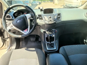 vând Ford fiesta automat 1.4 benzina din 2011 - imagine 3