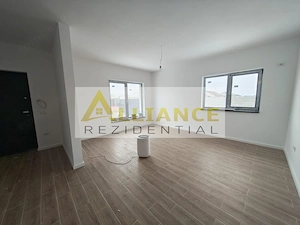 CASA PARTER -3 camere-2 BAI-TEREN 320 MP - imagine 9