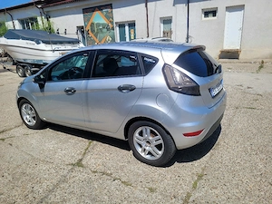 vând Ford fiesta automat 1.4 benzina din 2011 - imagine 9