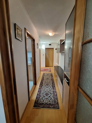Apartament 2 camere Etaj 2 zona VIP + Parcare - imagine 5