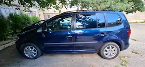 Vand Touran, 2011, 1.6 TDI - imagine 2