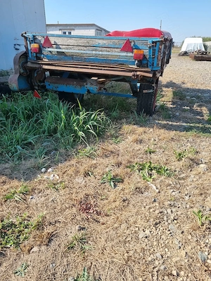 Vând remorcă gunoi tractor  - imagine 4
